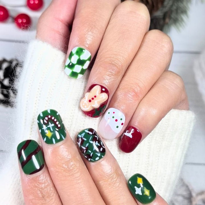 Gingerbread Dreams Christmas Press On Fake Nails